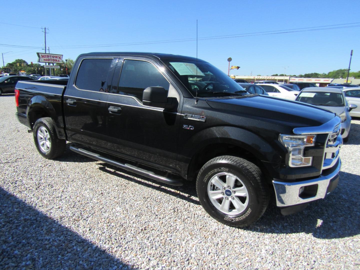 2015 Black /Gray Ford F-150 King-Ranch SuperCrew 5.5-ft. Bed 2WD (1FTEW1CF3FK) with an 5.0L V8 engine, Automatic transmission, located at 15016 S Hwy 231, Midland City, AL, 36350, (334) 983-3001, 31.306210, -85.495277 - Photo#0